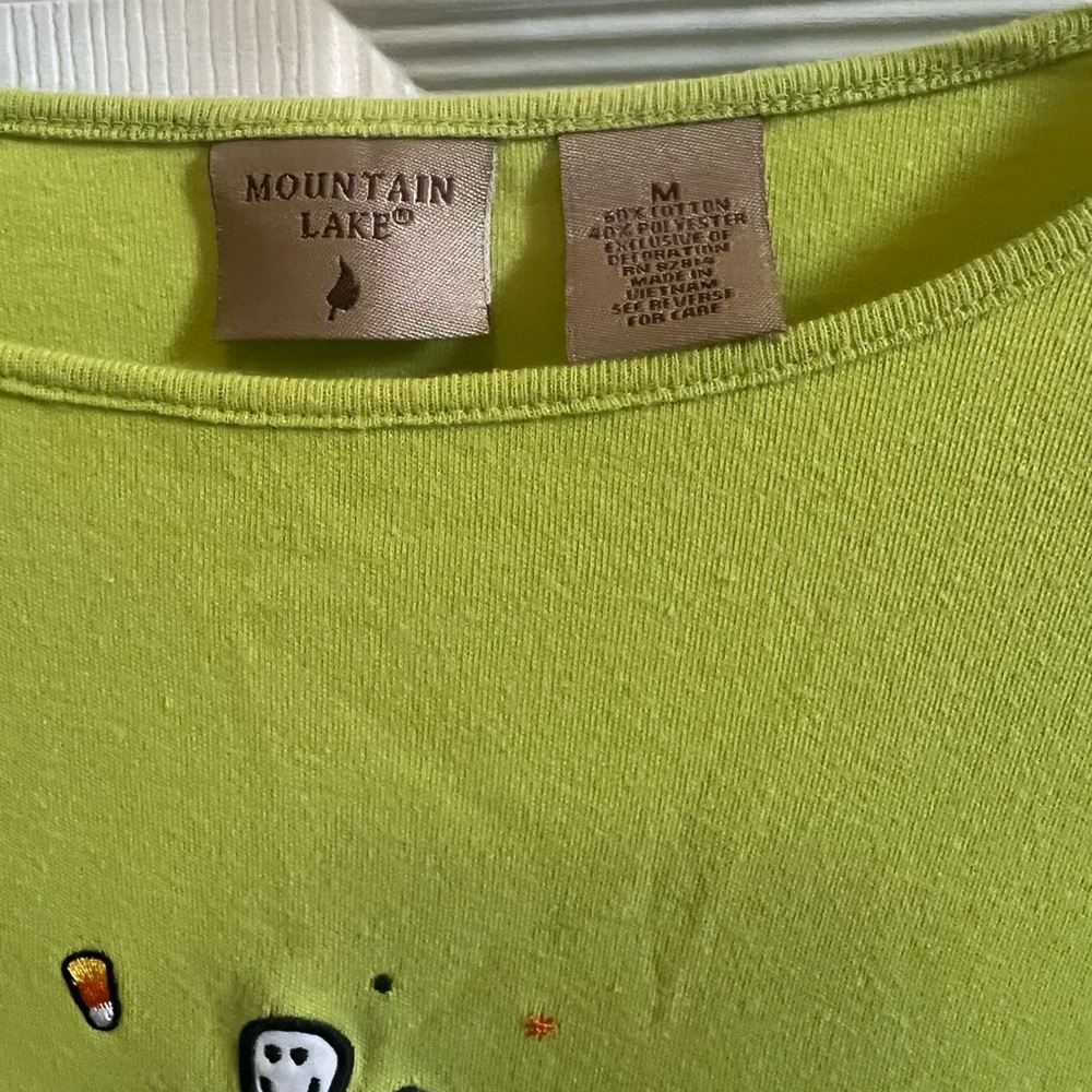 Mountain Lake Halloween Ghost Bat Pumpkin Candy Corn Long Sleeve Tee Green M - Picture 4 of 5